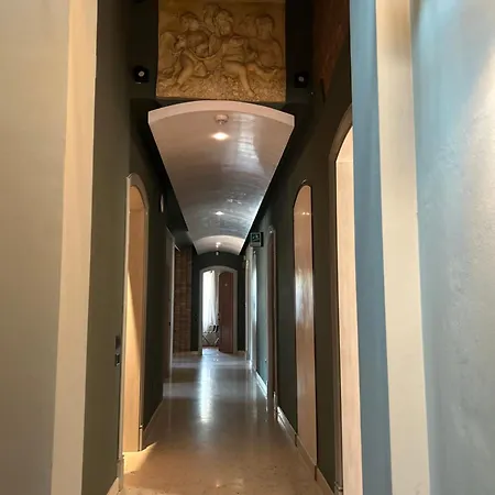 ホテル The Tower 4*